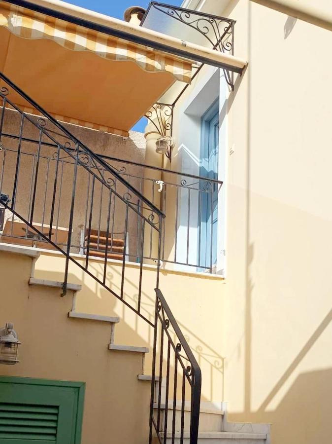 Lourantos Bayside Apartments Vathy  Zewnętrze zdjęcie